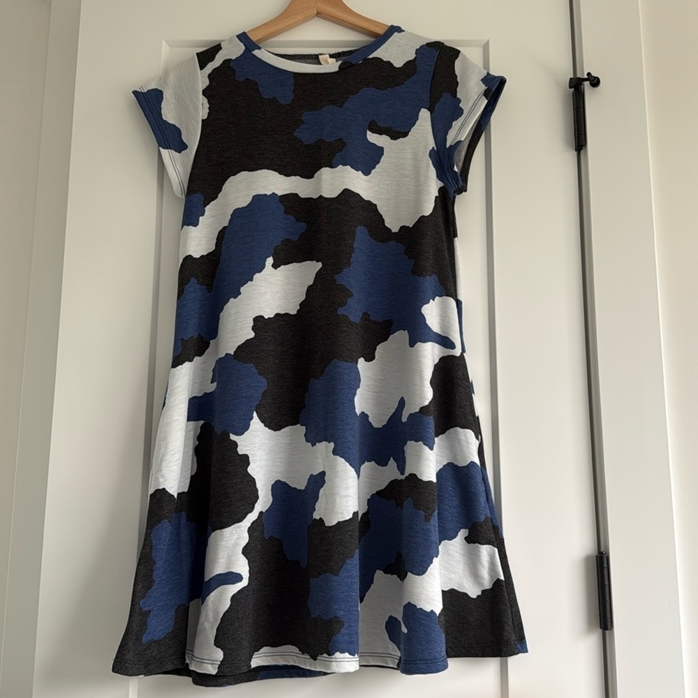 🥰Elan blue/ black camo cotton A line dress. Size M